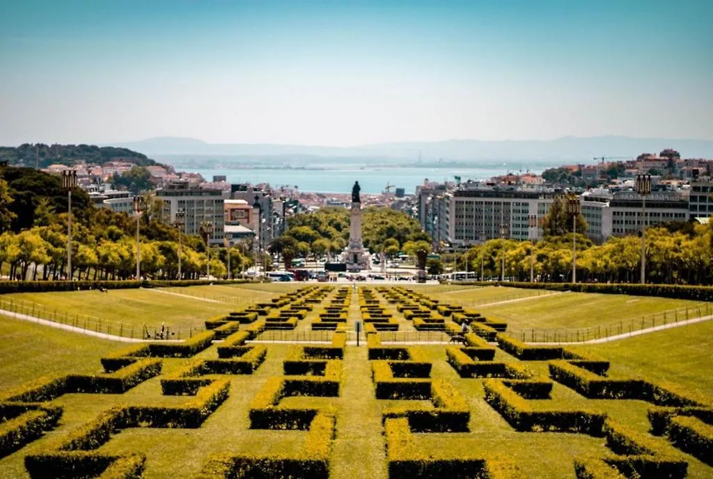 Akicity Real Out Lisbon Apartment