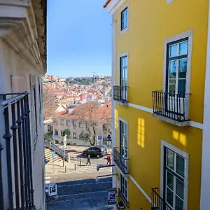 Your Floor In Bairro Alto Lisbona